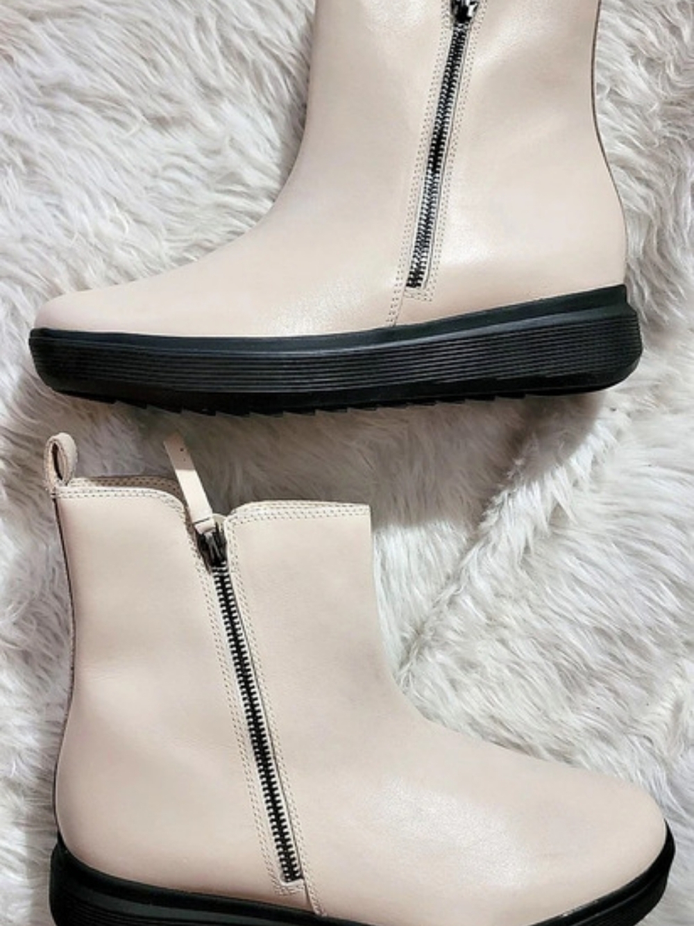 New Naturalizer Talise Leather Ankle Bootie In Cream Sz US 8.5